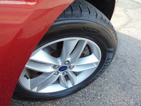 Used 2016 Ford Edge SEL w/ Equipment Group 201A AWD/4WD image 30