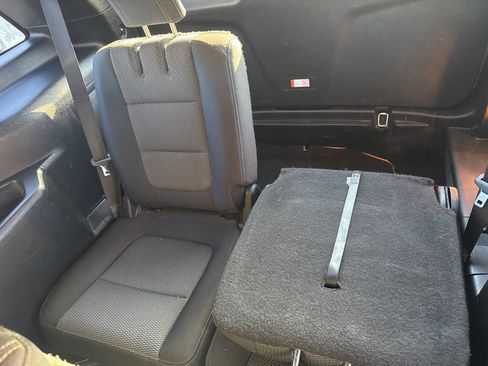 Used 2016 Ford Explorer XLT AWD/4WD image 9