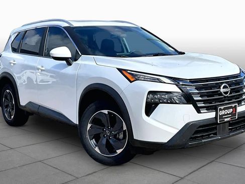 Certified 2024 Nissan Rogue SV w/ SV Premium Package FWD image 3