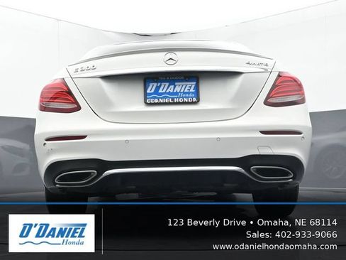 Used 2019 Mercedes-Benz E 300 4MATIC image 11