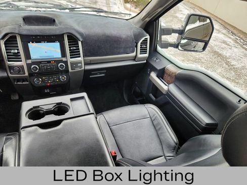 Used 2018 Ford F350 Lariat w/ Chrome Package image 14