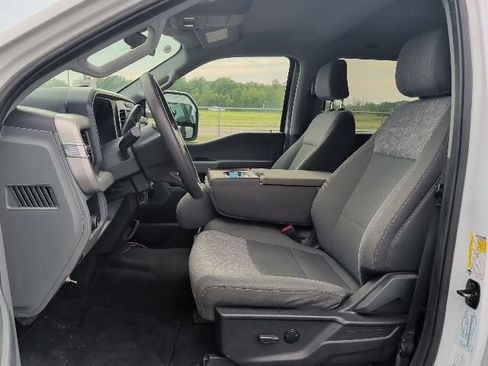 Used 2024 Ford F250 XLT AWD/4WD image 2