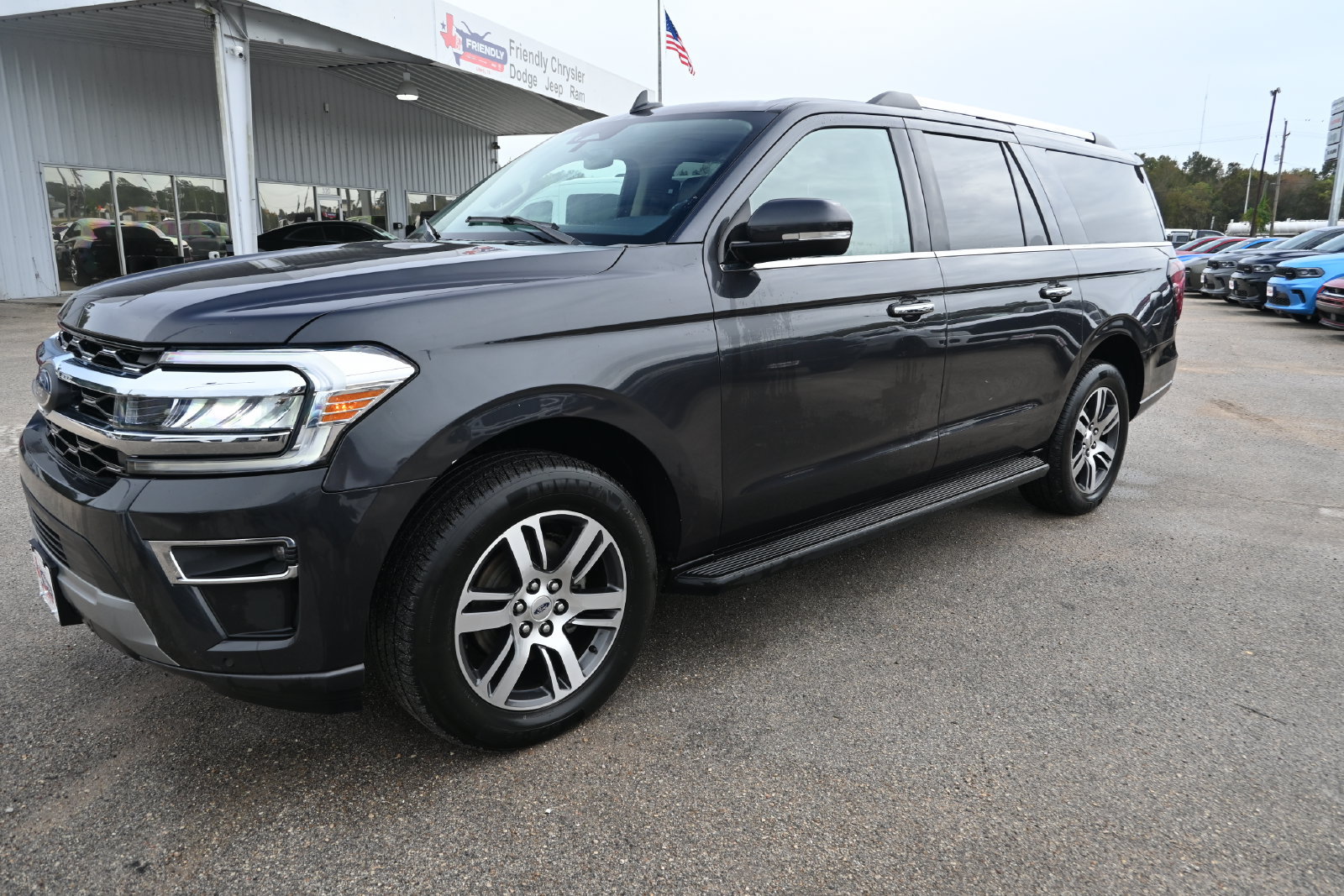 Used 2024 Ford Expedition Max Limited RWD image 5