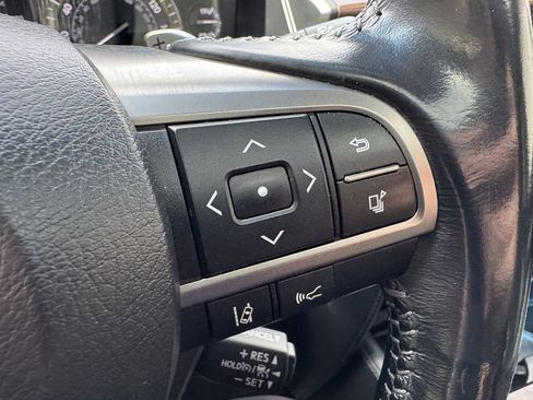 Used 2018 Lexus LX 570 4WD image 21