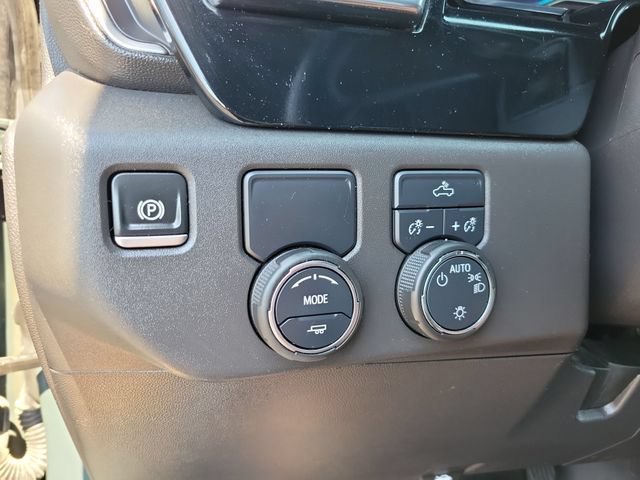 Used 2025 Chevrolet Silverado 1500 LT RWD image 23