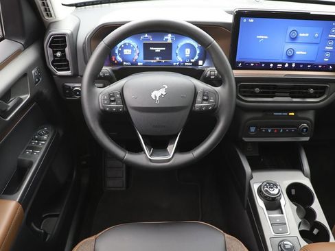 Used 2025 Ford Bronco Sport Outer Banks w/ Outer Banks Tech Package+ image 12