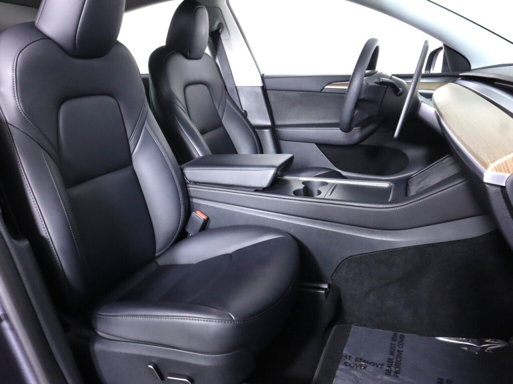 Used 2023 Tesla Model Y Long Range AWD/4WD image 37