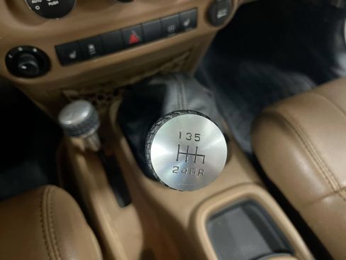 Used 2012 Jeep Wrangler Rubicon w/ Dual Top Group AWD/4WD image 16