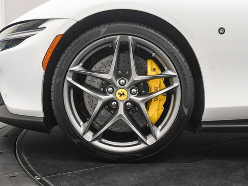 Certified 2024 Ferrari Roma image 34