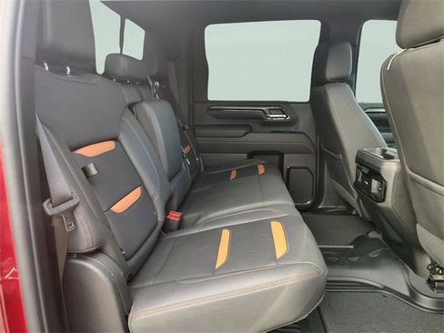 Used 2024 GMC Sierra 2500 AT4 w/ Technology Package image 33