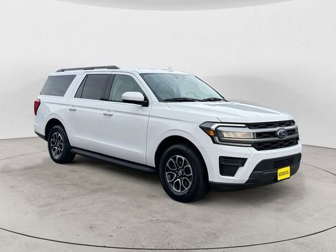 Used 2024 Ford Expedition Max XLT image 7