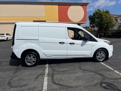 Used 2023 Ford Transit Connect XLT FWD image 4