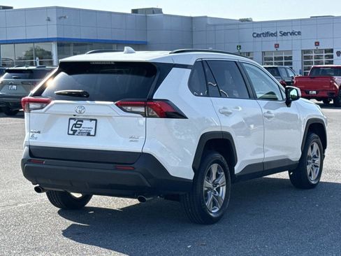 Used 2022 Toyota RAV4 XLE image 25
