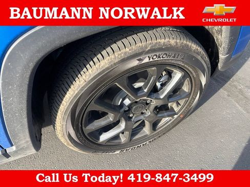 Used 2026 Jeep Compass Latitude w/ Sun and Sound Group AWD/4WD image 5