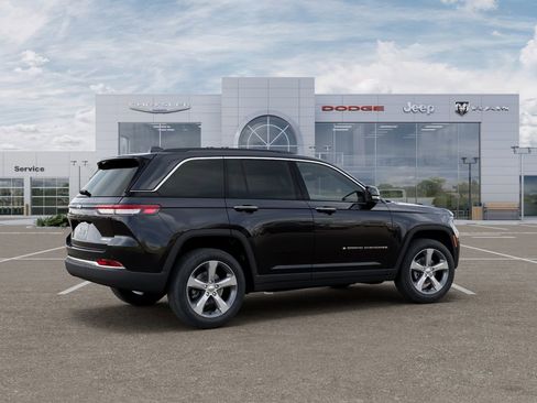 New 2026 Jeep Grand Cherokee Limited RWD image 4