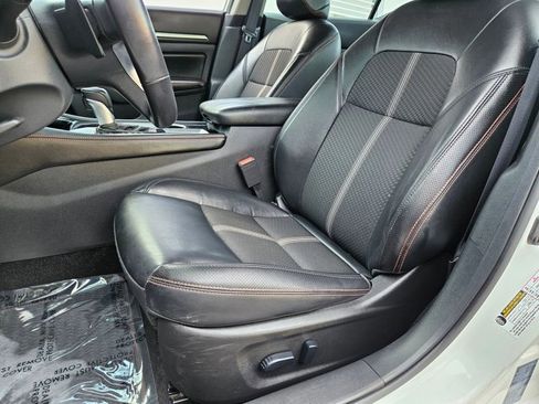 Used 2024 Nissan Altima 2.5 SR FWD image 14