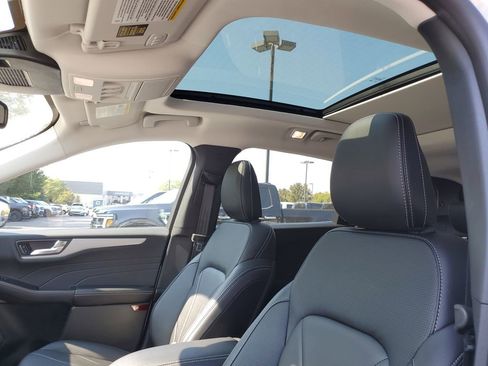 New 2025 Ford Escape SE w/ PHEV Premium Package image 6