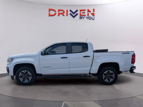 Used 2022 Chevrolet Colorado Z71 RWD image 2