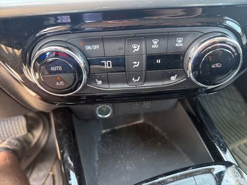 Used 2025 Chevrolet Trax LT w/ Driver Confidence Package FWD image 14