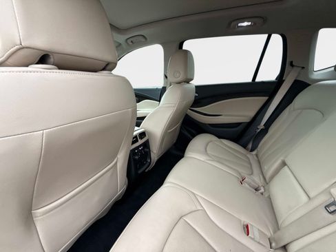 Used 2020 Buick Envision Essence FWD image 20