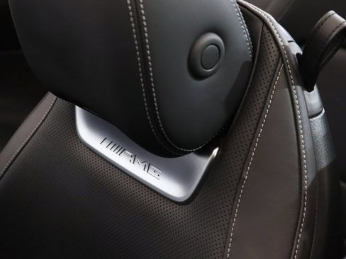 Used 2022 Mercedes-Benz SL 55 AMG 4MATIC w/ Driver Assistance Package image 20