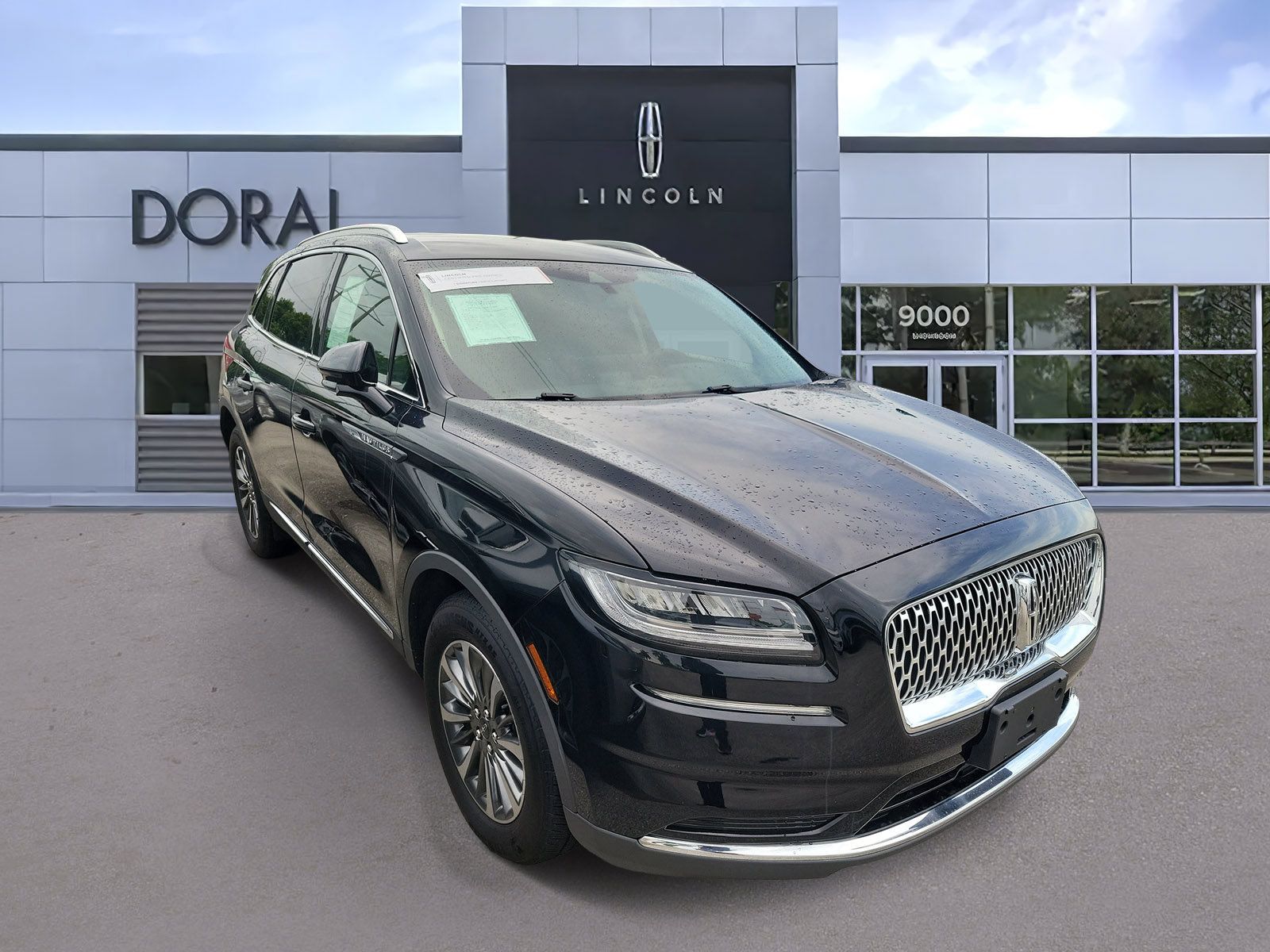 Certified 2023 Lincoln Nautilus AWD w/ Premium Package image 1