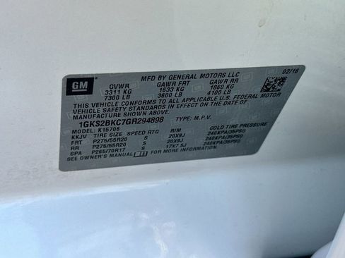Used 2016 GMC Yukon SLT w/ Open Road Package AWD/4WD image 29