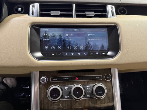 Used 2017 Land Rover Range Rover Sport SE image 25