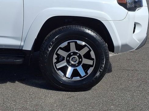 Used 2024 Toyota 4Runner TRD Off-Road AWD/4WD image 10