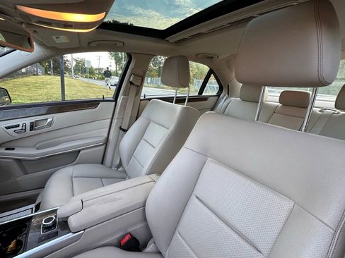 Used 2016 Mercedes-Benz E 350 4MATIC Sedan image 25