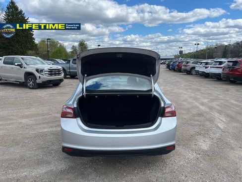 Used 2022 Chevrolet Malibu LT FWD image 8