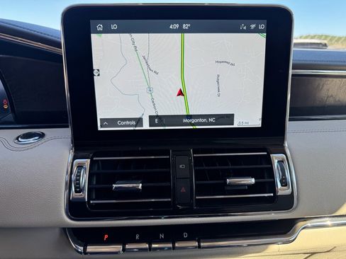 Used 2021 Lincoln Navigator Reserve image 31