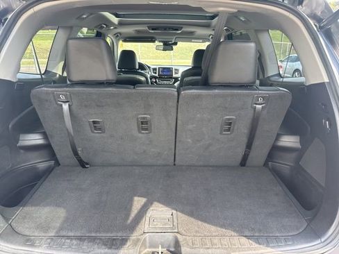 Used 2018 Honda Pilot Elite image 12