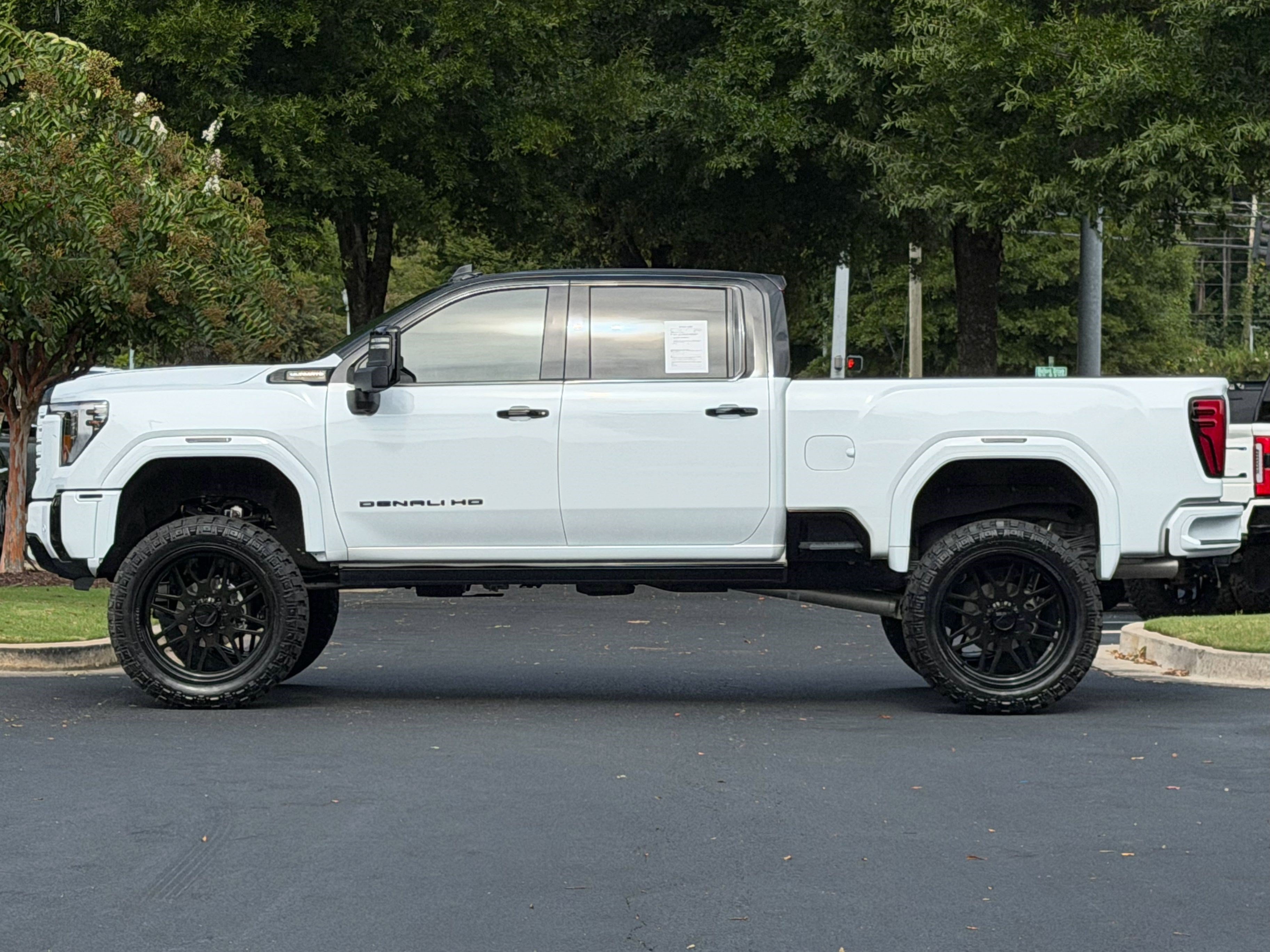 Used 2026 GMC Sierra 2500 Denali Ultimate AWD/4WD image 5