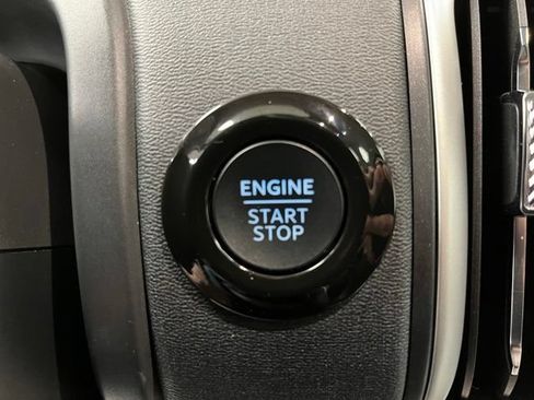 Used 2025 Ford Expedition Max Active AWD/4WD image 33