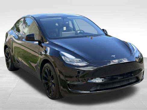Used 2021 Tesla Model Y Long Range AWD/4WD image 3