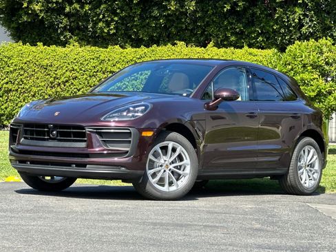New 2026 Porsche Macan image 1