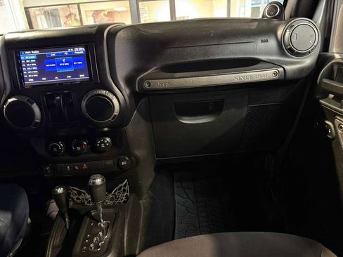 Used 2013 Jeep Wrangler Sport image 17