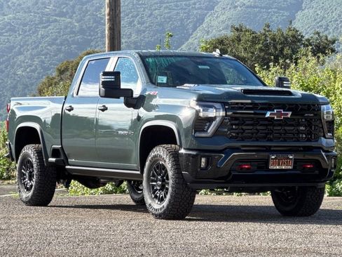 New 2026 Chevrolet Silverado 2500 ZR2 AWD/4WD image 2
