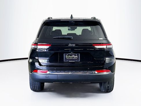 Used 2023 Jeep Grand Cherokee 4WD 4xe w/ Luxury Tech Group II image 7