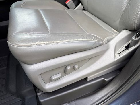 Used 2018 Chevrolet Silverado 1500 LTZ Z71 w/ Centennial Edition image 13