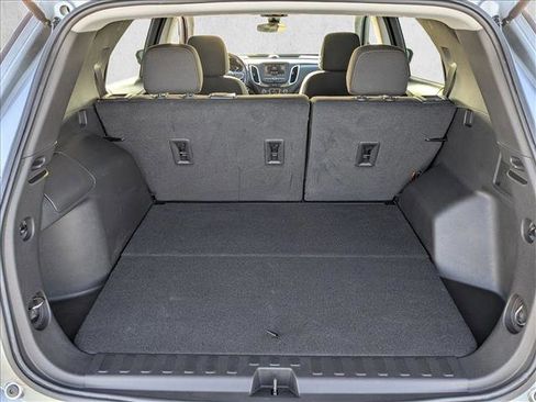 Used 2023 Chevrolet Equinox LT FWD image 6