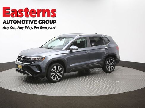 Used 2022 Volkswagen Taos SE FWD image 54