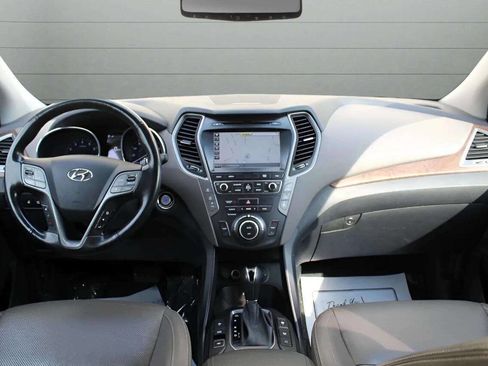Used 2017 Hyundai Santa Fe Limited image 13