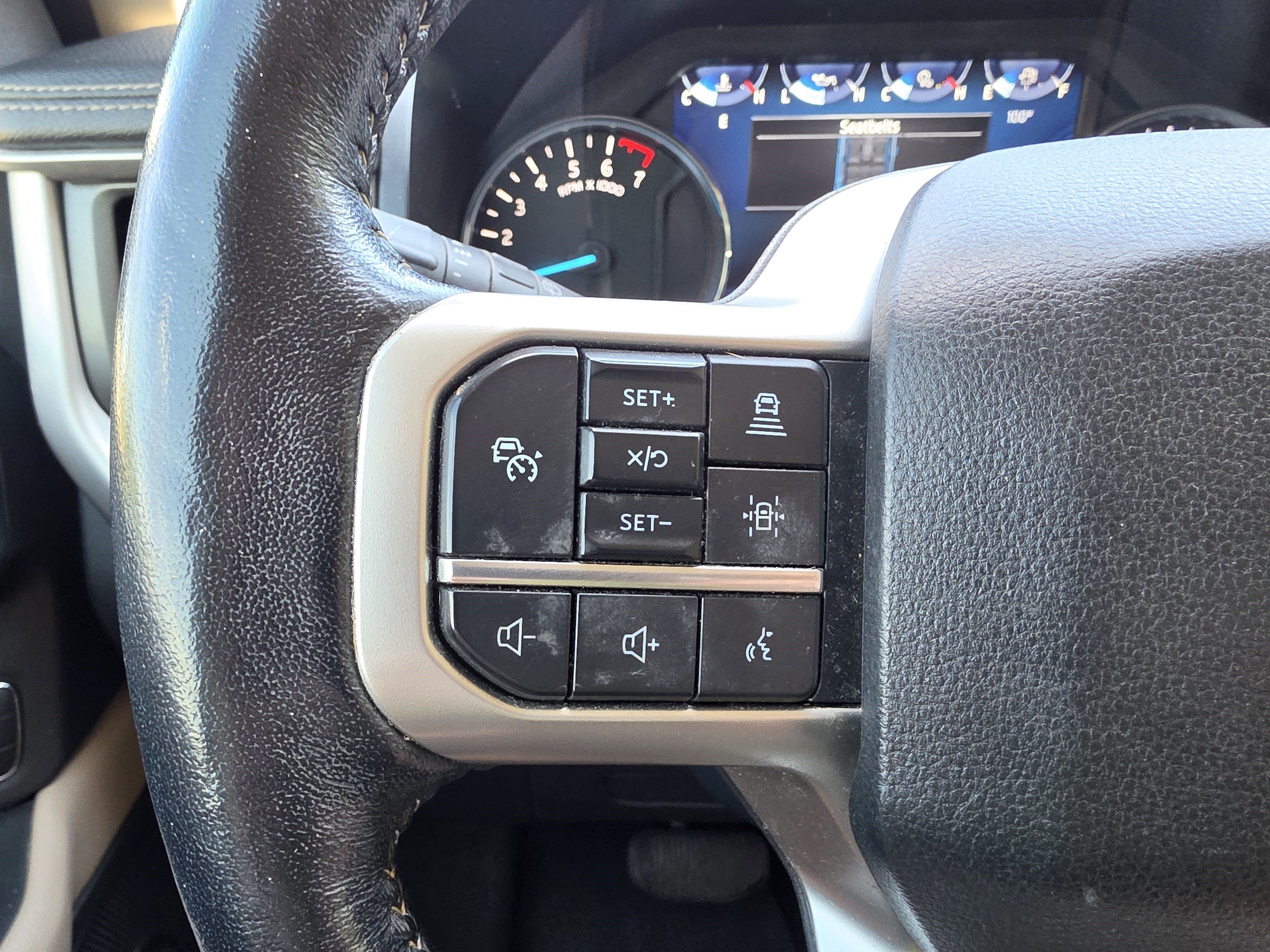 Certified 2022 Ford Expedition XLT RWD image 17