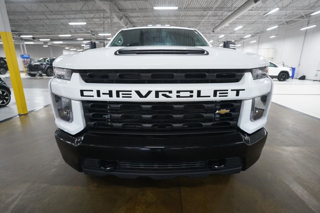 Used 2022 Chevrolet Silverado 2500 Custom w/ Custom Convenience Package AWD/4WD image 11