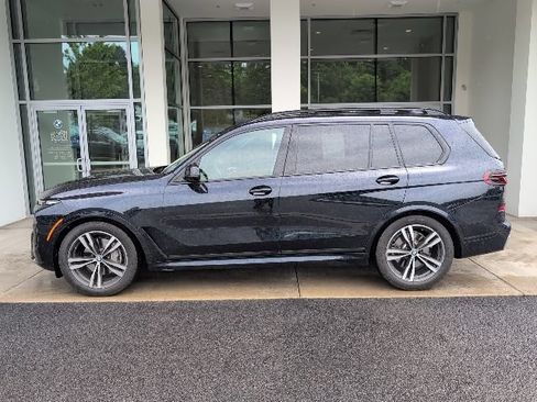 Used 2024 BMW X7 xDrive40i w/ Executive Package AWD/4WD image 8