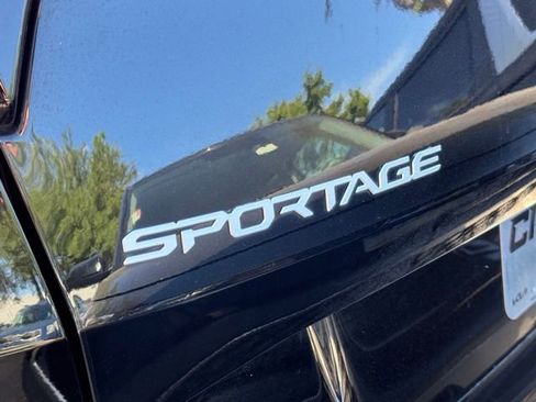 Certified 2023 Kia Sportage SX image 5