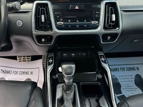 Used 2023 Kia Sorento SX AWD/4WD image 9
