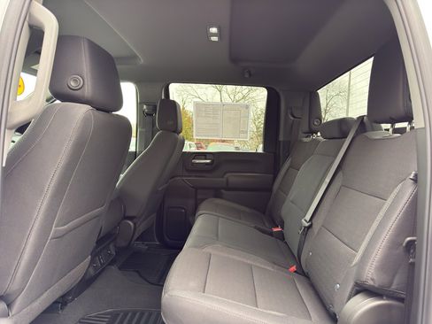 Used 2025 Chevrolet Silverado 2500 Custom w/ Custom Value Package image 17